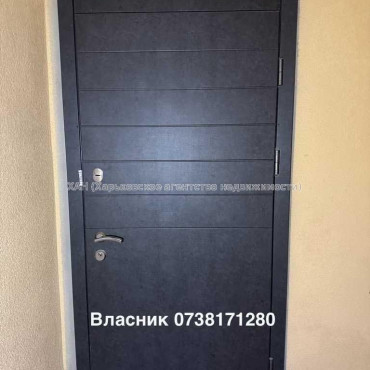 Продам квартиру, Ньютона ул. , 2 кім., 41 м², частичный ремонт 