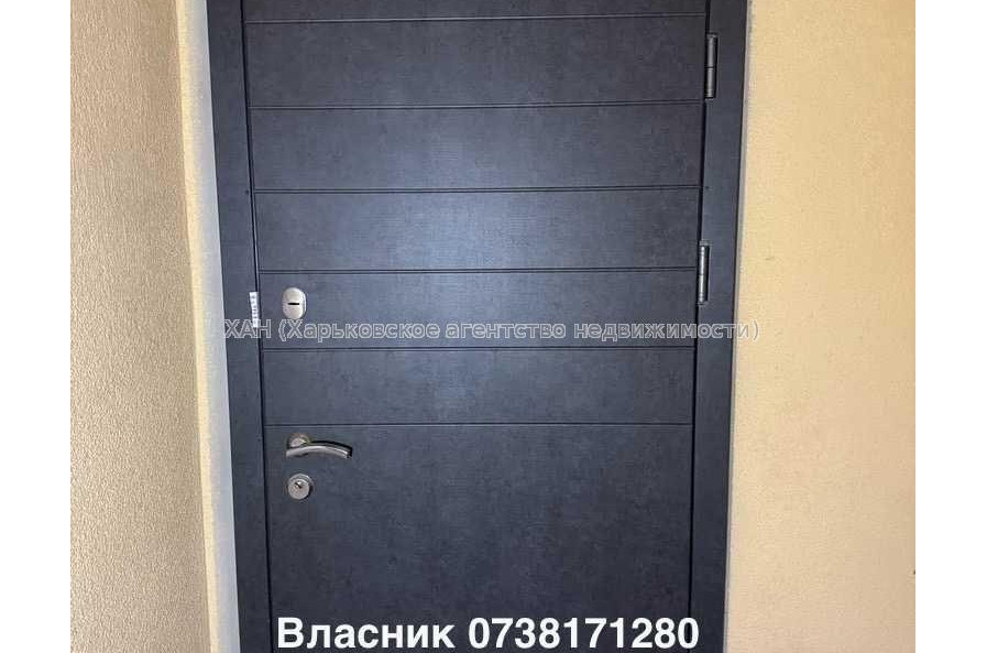 Продам квартиру, Ньютона ул. , 2 кім., 41 м², частичный ремонт 