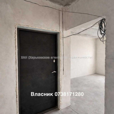 Продам квартиру, Ньютона ул. , 2 кім., 41 м², частичный ремонт 