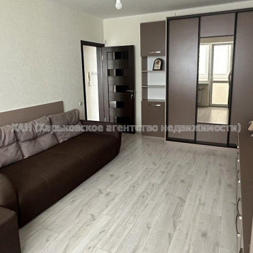 Продам квартиру, Клочковская ул. , 2  ком., 51 м², капитальный ремонт 