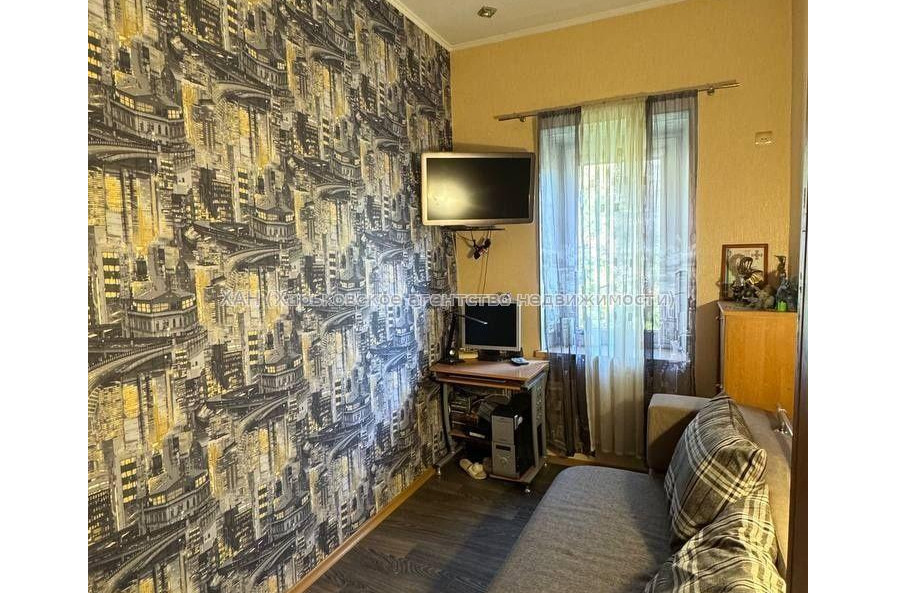 Продам квартиру, Чеботарская ул. , 1 кім., 32.40 м², советский ремонт 