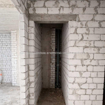 Продам квартиру, Мира ул. , 2  ком., 58 м², без внутренних работ 