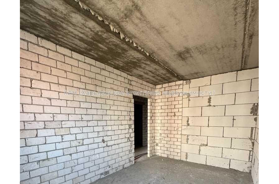 Продам квартиру, Мира ул. , 2  ком., 58 м², без внутренних работ 