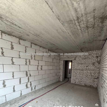 Продам квартиру, Мира ул. , 2  ком., 58 м², без внутренних работ 