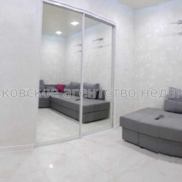 Продам квартиру, Мирная ул. , 2  ком., 60 м², евроремонт 