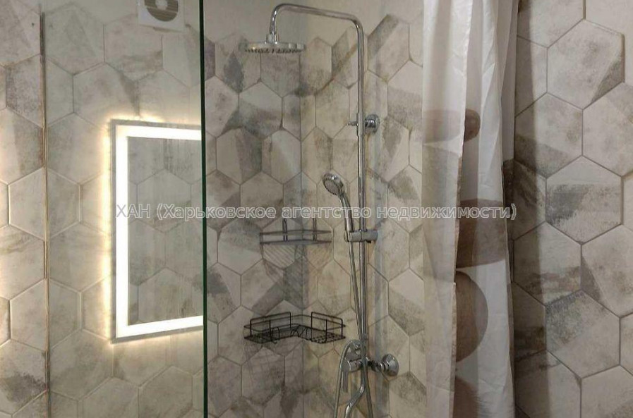 Продам квартиру, Мирная ул. , 2  ком., 60 м², евроремонт 