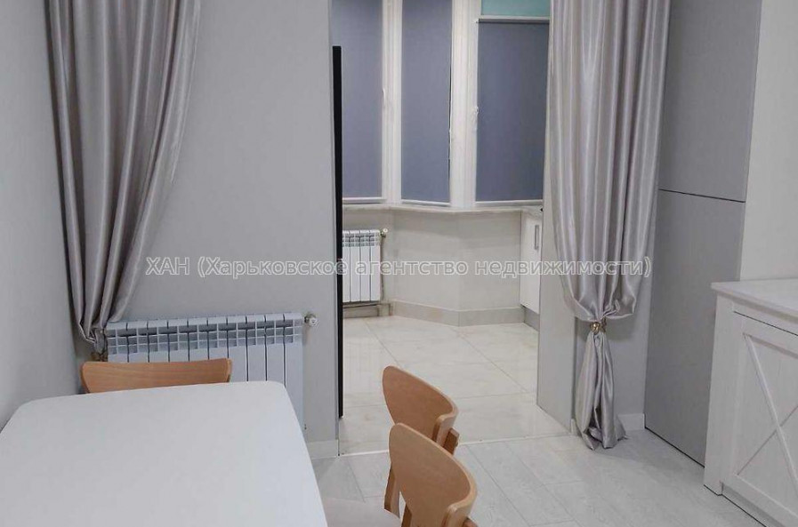 Продам квартиру, Мирная ул. , 2  ком., 60 м², евроремонт 