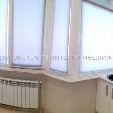 Продам квартиру, Мирная ул. , 2  ком., 60 м², евроремонт 
