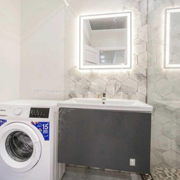 Продам квартиру, Мирная ул. , 2  ком., 60 м², евроремонт 