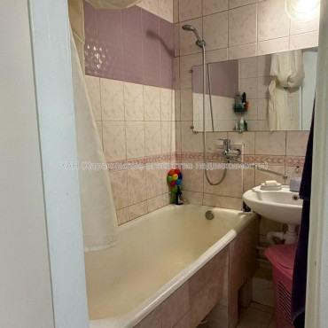 Продам квартиру, 3  ком., 60 м², советский ремонт 