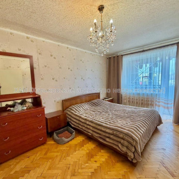 Продам квартиру, 3  ком., 60 м², советский ремонт 