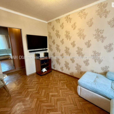 Продам квартиру, Европейская ул. , 3  ком., 60 м², советский ремонт 