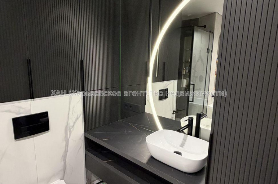 Продам квартиру, Мозаичный пер. , 4 кім., 80 м², авторский дизайн 