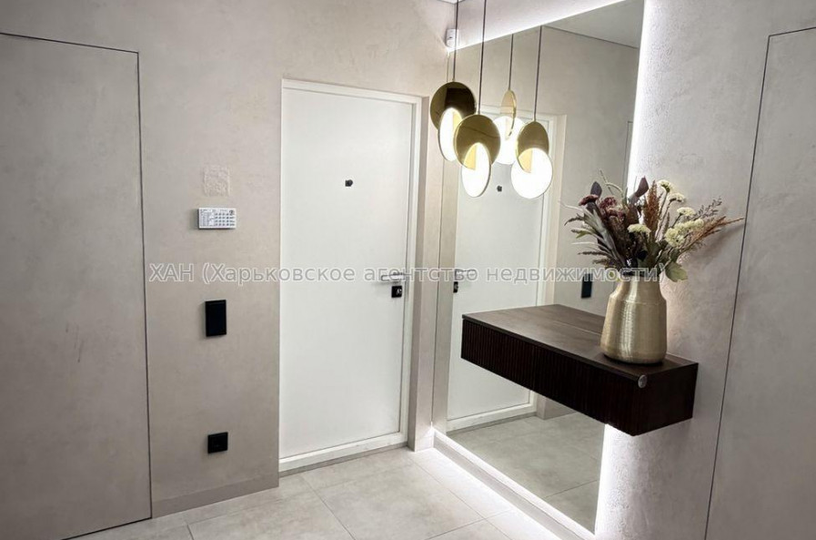 Продам квартиру, Мозаичный пер. , 4 кім., 80 м², авторский дизайн 