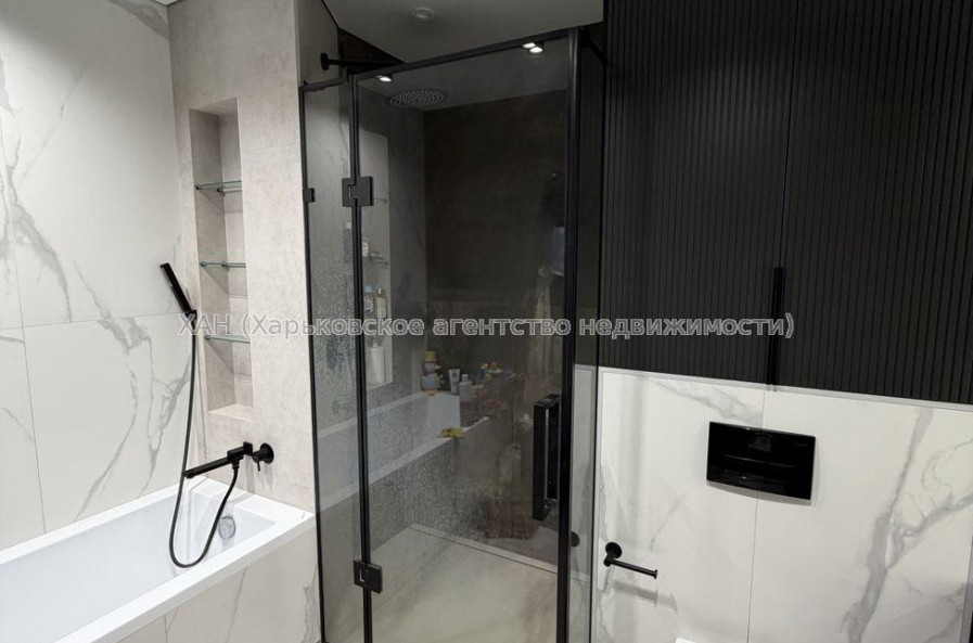 Продам квартиру, Мозаичный пер. , 4 кім., 80 м², авторский дизайн 