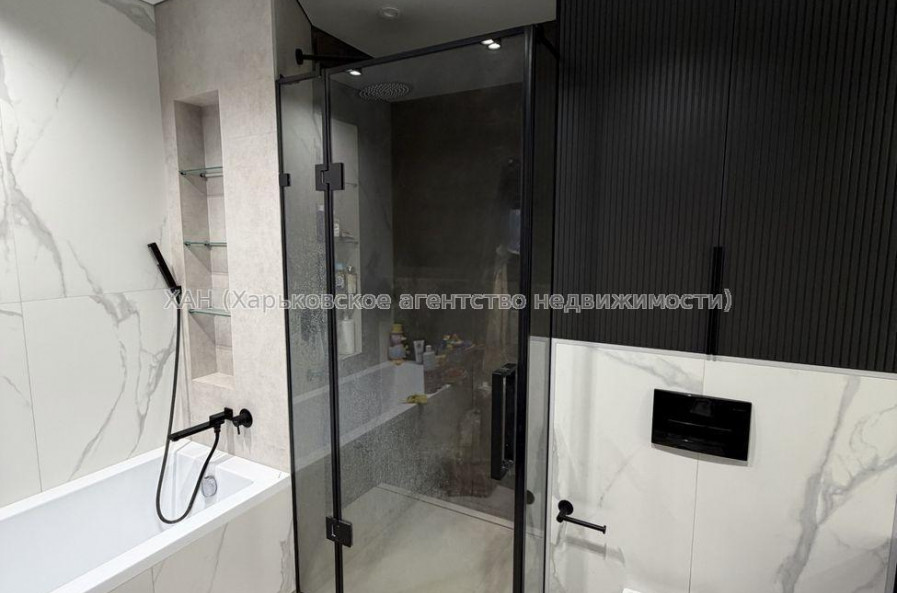 Продам квартиру, Мозаичный пер. , 4 кім., 80 м², авторский дизайн 