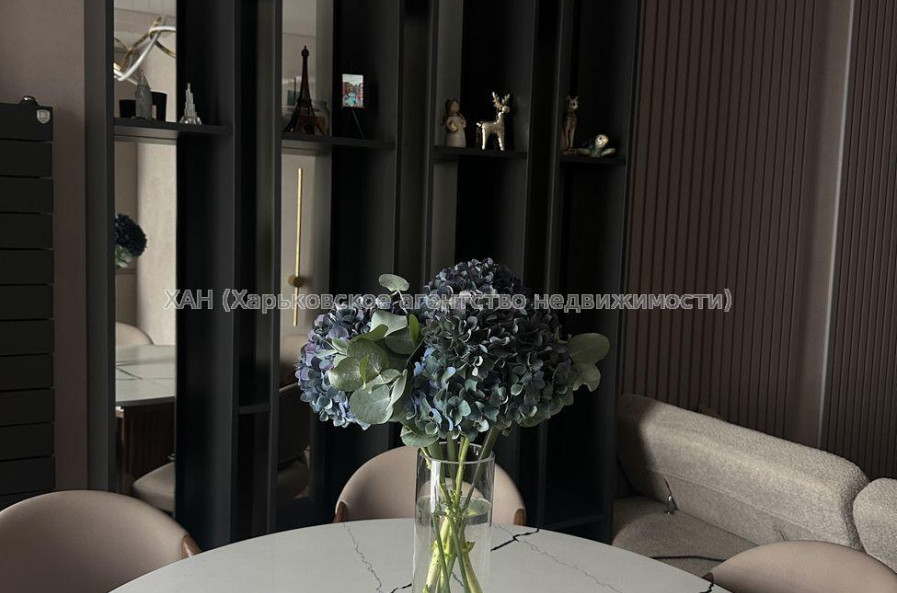 Продам квартиру, Мозаичный пер. , 4 кім., 80 м², авторский дизайн 