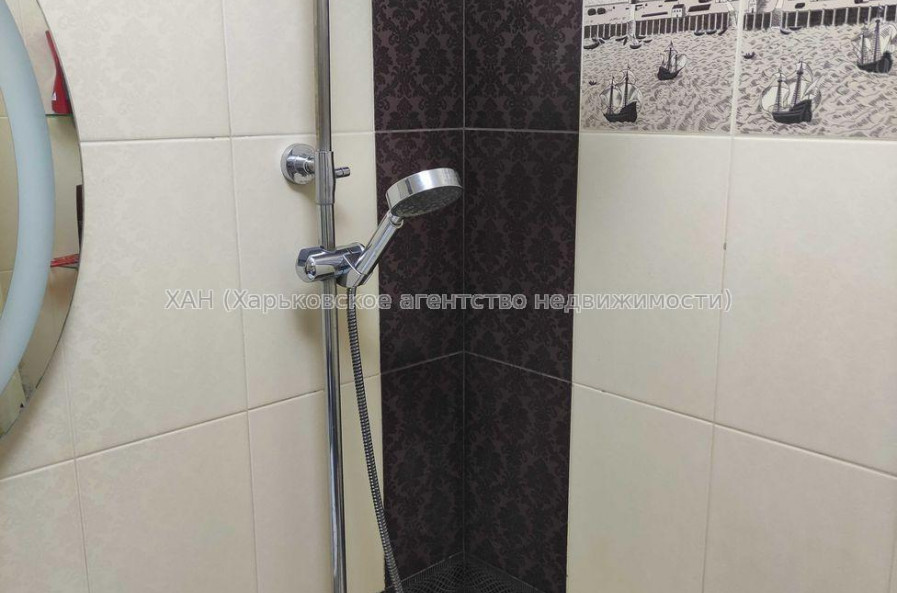 Продам квартиру, Гвардейцев Широнинцев ул. , 2 кім., 45 м², евроремонт 