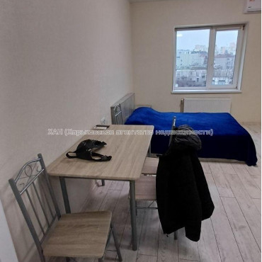 Продам квартиру, Хмельницкого Богдана ул. , 1 кім., 23 м², евроремонт 