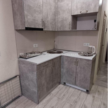 Продам квартиру, Хмельницкого Богдана ул. , 1 кім., 23 м², евроремонт 