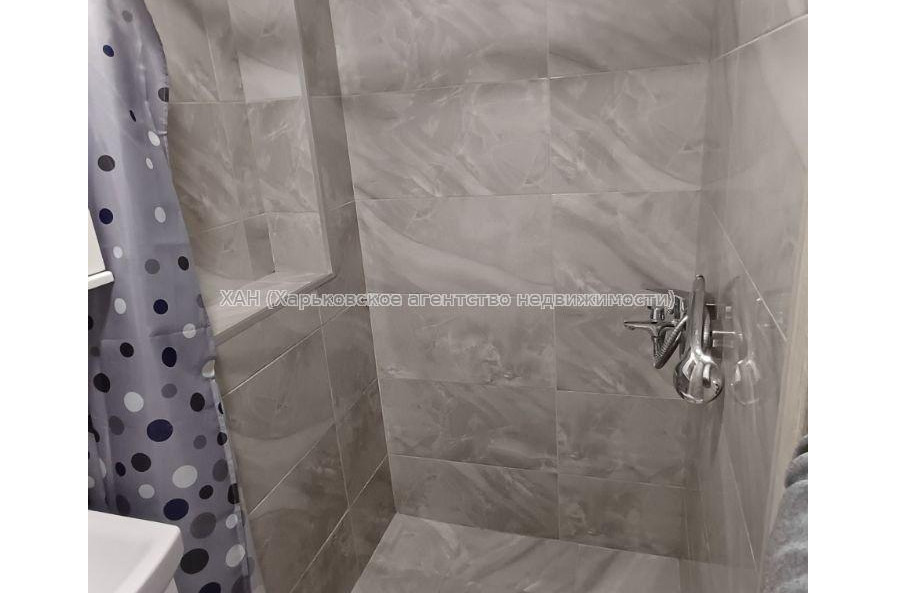 Продам квартиру, Хмельницкого Богдана ул. , 1 кім., 23 м², евроремонт 