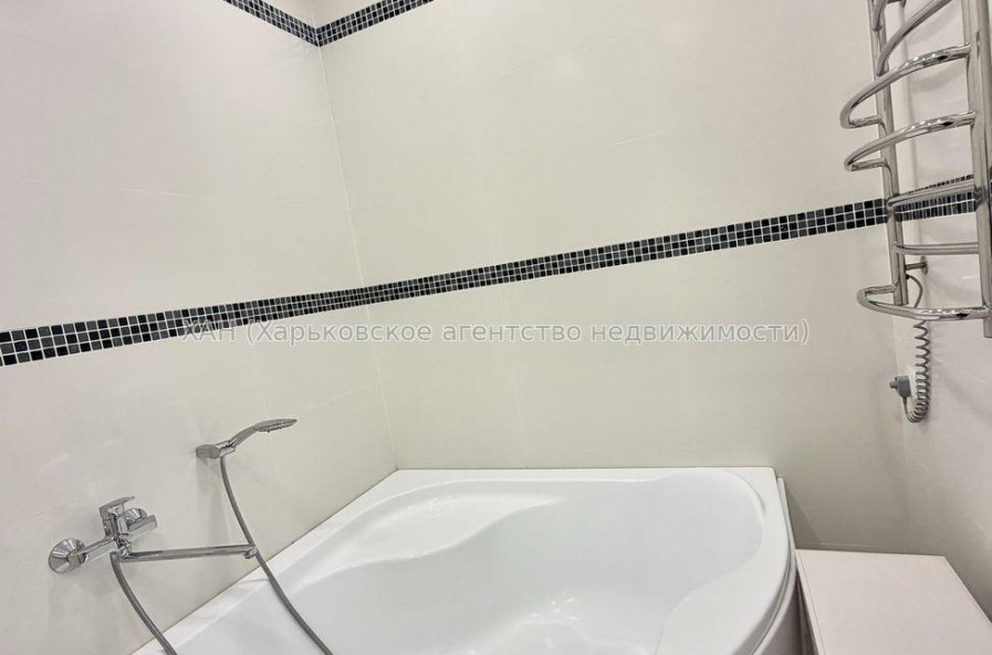 Продам квартиру, Клеменова Дача ул. , 2 кім., 68 м², авторский дизайн 