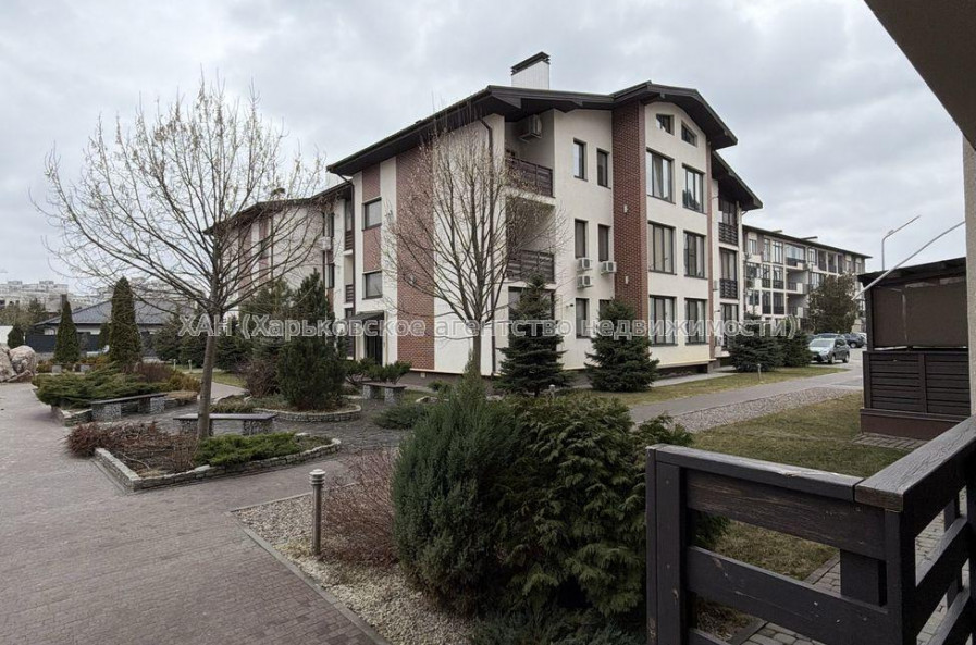 Продам квартиру, Клеменова Дача ул. , 2 кім., 68 м², авторский дизайн 