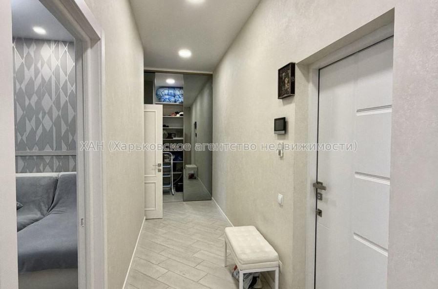 Продам квартиру, Клеменова Дача ул. , 2 кім., 68 м², авторский дизайн 