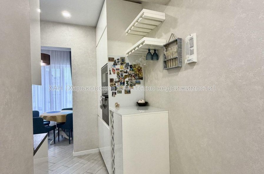 Продам квартиру, Клеменова Дача ул. , 2 кім., 68 м², авторский дизайн 