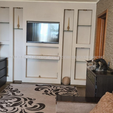 Продам квартиру, Большая Кольцевая ул. , 138 , 2  ком., 45.30 м², капитальный ремонт 