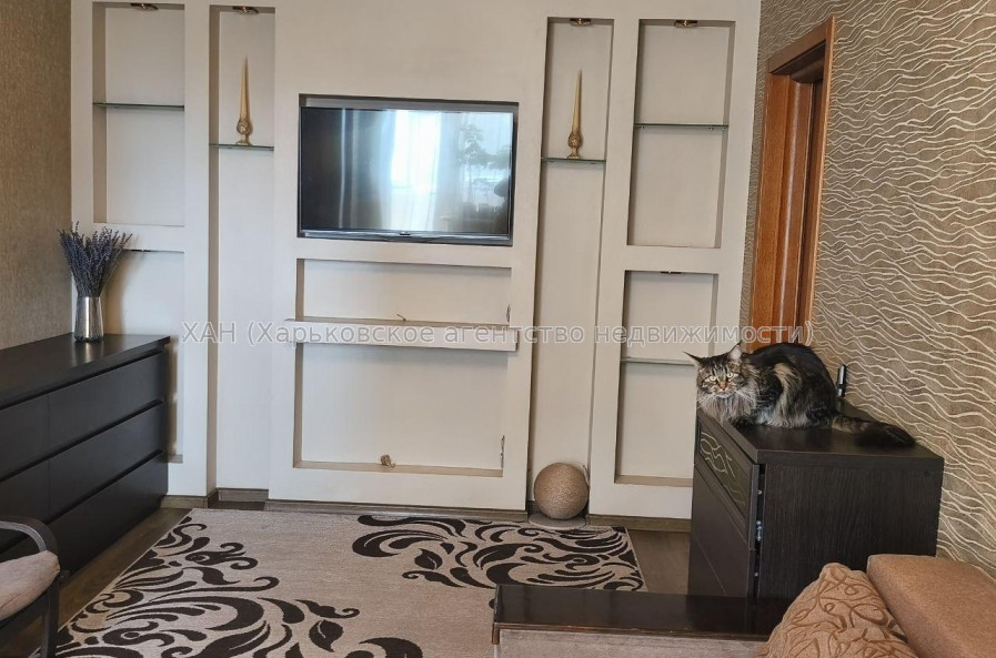 Продам квартиру, Большая Кольцевая ул. , 138 , 2  ком., 45.30 м², капитальный ремонт 