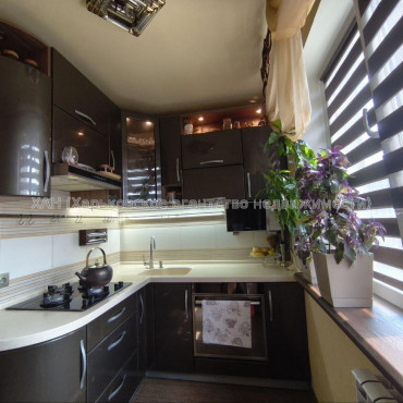 Продам квартиру, Большая Кольцевая ул. , 138 , 2  ком., 45.30 м², капитальный ремонт 