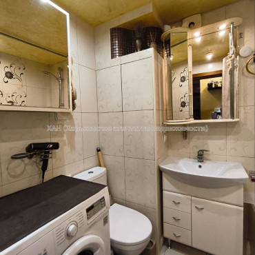 Продам квартиру, Большая Кольцевая ул. , 138 , 2  ком., 45.30 м², капитальный ремонт 