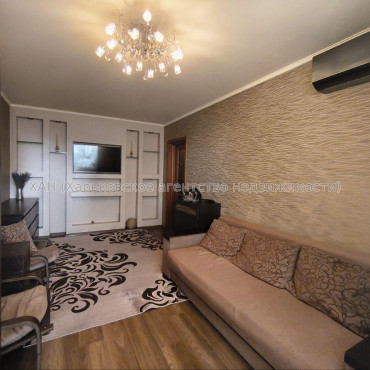 Продам квартиру, Большая Кольцевая ул. , 138 , 2  ком., 45.30 м², капитальный ремонт 