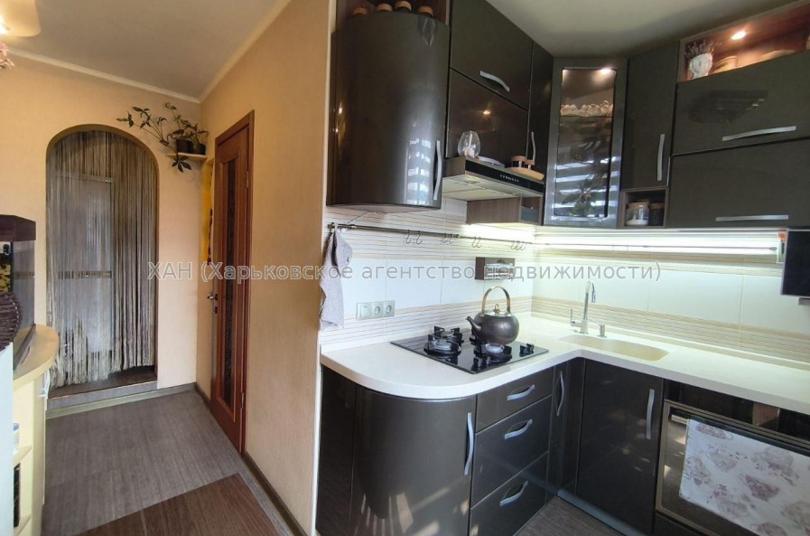 Продам квартиру, Большая Кольцевая ул. , 138 , 2  ком., 45.30 м², капитальный ремонт 