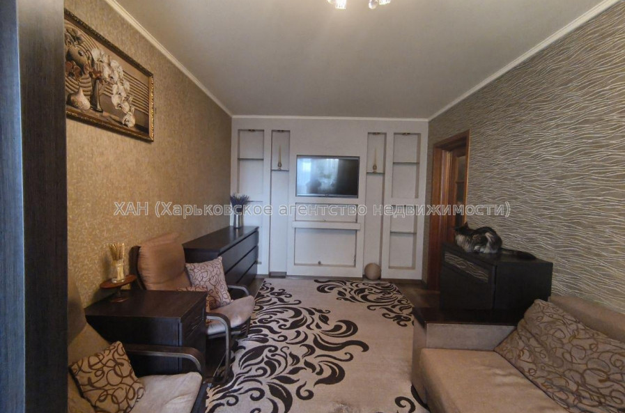 Продам квартиру, Большая Кольцевая ул. , 138 , 2  ком., 45.30 м², капитальный ремонт 