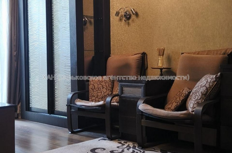 Продам квартиру, Большая Кольцевая ул. , 138 , 2  ком., 45.30 м², капитальный ремонт 