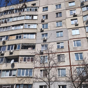 Продам квартиру, Большая Кольцевая ул. , 138 , 2  ком., 45.30 м², капитальный ремонт 