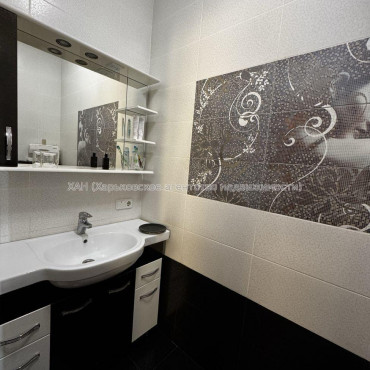 Продам квартиру, Науки просп. , 3  ком., 102 м², евроремонт 