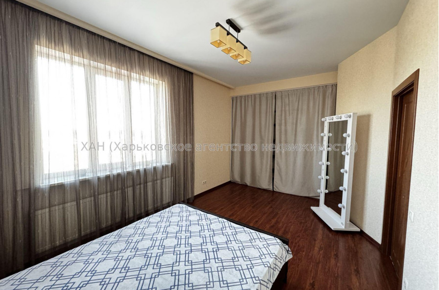Продам квартиру, Науки просп. , 3  ком., 102 м², евроремонт 
