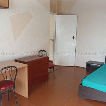 Продам квартиру, Чередниченковский пер. , 1 кім., 33 м², советский ремонт 