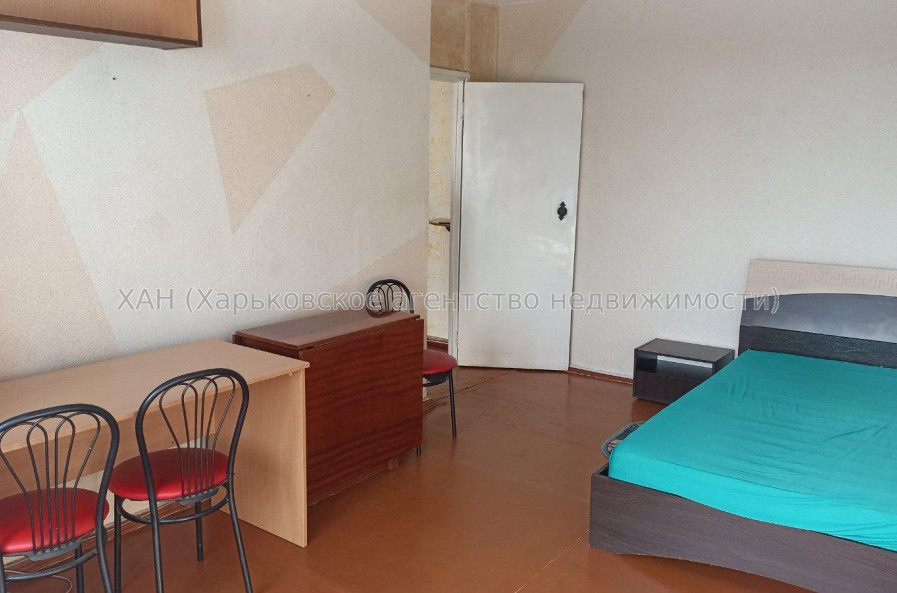 Продам квартиру, Чередниченковский пер. , 1 кім., 33 м², советский ремонт 