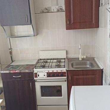 Продам квартиру, Чередниченковский пер. , 1 кім., 33 м², советский ремонт 