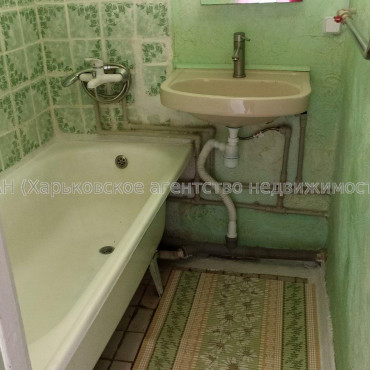 Продам квартиру, Чередниченковский пер. , 1 кім., 33 м², советский ремонт 