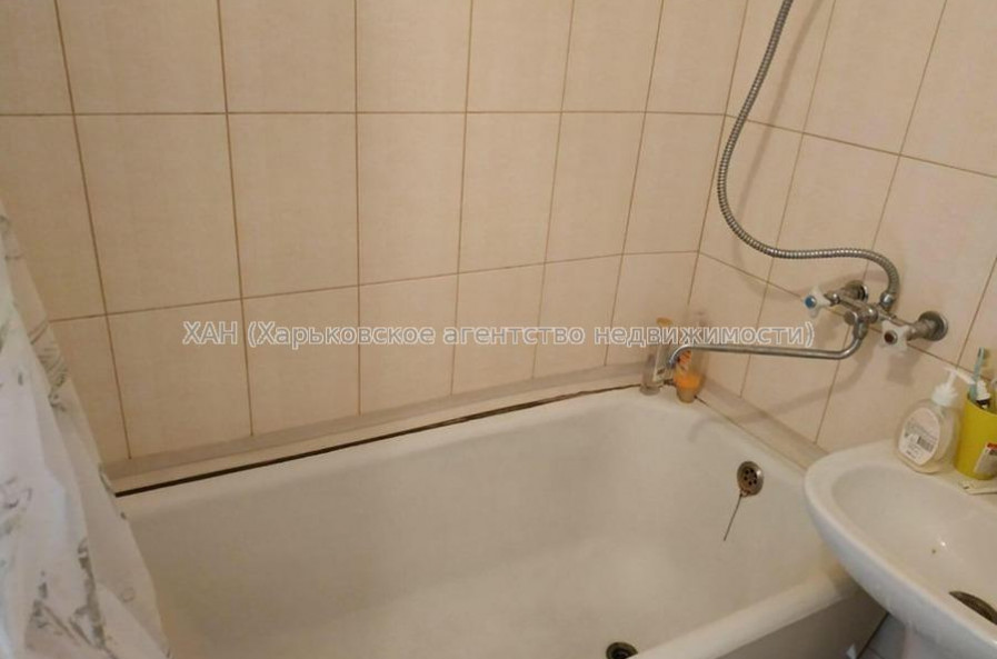 Продам квартиру, Непокоренных ул. , 1 кім., 33 м², советский ремонт 