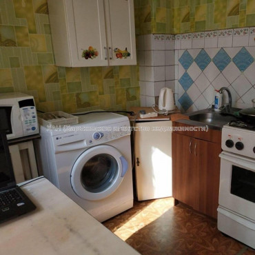 Продам квартиру, Непокоренных ул. , 1 кім., 33 м², советский ремонт 