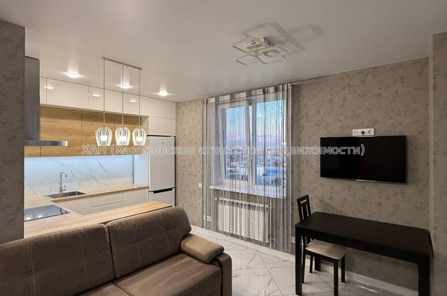 Продам квартиру, Зерновая ул. , 1 кім., 48 м², евроремонт 