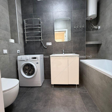 Продам квартиру, Зерновая ул. , 1 кім., 48 м², евроремонт 