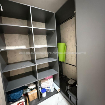 Продам квартиру, Зерновая ул. , 1 кім., 48 м², евроремонт 