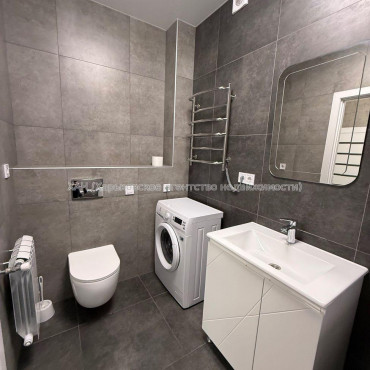 Продам квартиру, Зерновая ул. , 1 кім., 48 м², евроремонт 